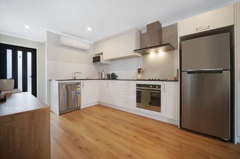 Photo of property in 8 Honowai Street, Kumeu, 0810