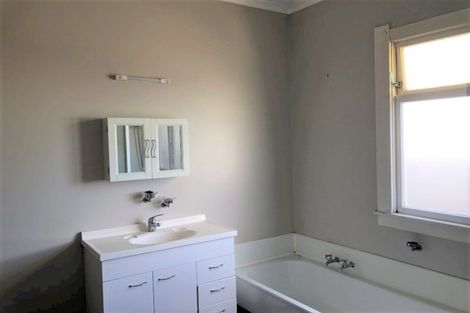 Photo of property in 8 Murray Street, Aramoho, Whanganui, 4500