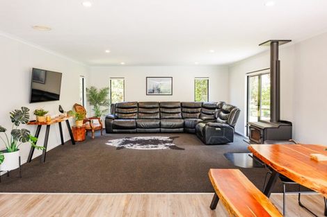 Photo of property in 1999 Longburn Rongotea Road, Longburn, Palmerston North, 4475