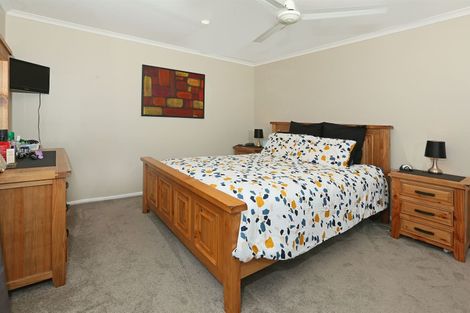 Photo of property in 30 Carnelian Court, Westgate, Auckland, 0614