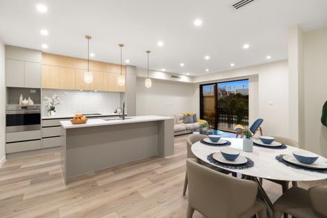 Photo of property in 128 Vintry Drive, Kumeu, 0810