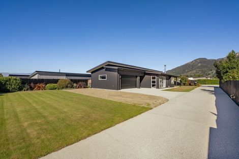 Photo of property in 25 Teal Place, Lake Hawea, Wanaka, 9382