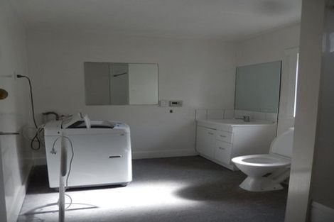 Photo of property in 20 Queens Drive, Kilbirnie, Wellington, 6022