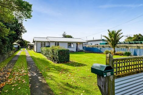 Photo of property in 342 South Road, Hawera, 4610