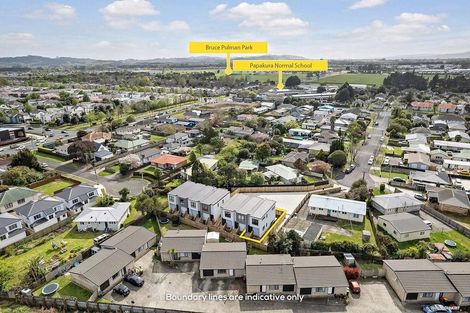 Photo of property in 2/17 Glenburn Place, Papakura, 2110