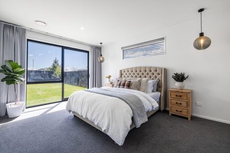 Photo of property in 10 Crosado Place, Rolleston, 7614