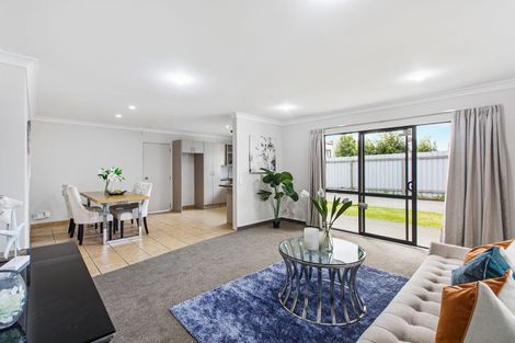 Photo of property in 48d Tironui Road, Takanini, 2112