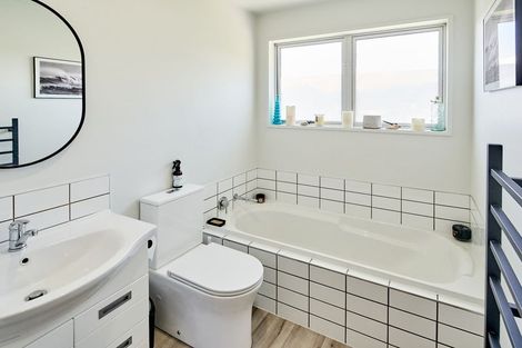 Photo of property in 9 Cannon Lane, Whitby, Porirua, 5024