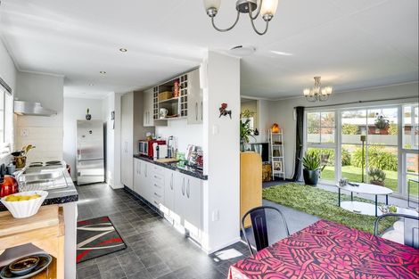 Photo of property in 7 Shanly Street, Waipawa, 4210