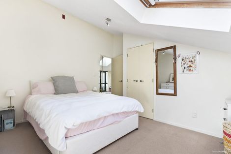 Photo of property in Courtenay Mews Apartments, 18/14 Alpha Street, Te Aro, Wellington, 6011