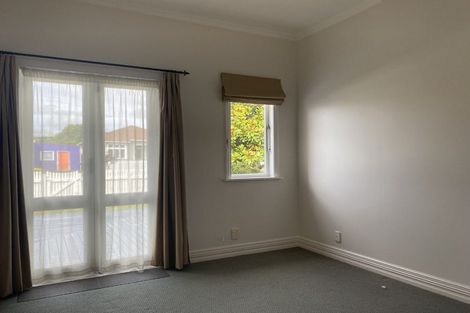 Photo of property in 121 Vigor Brown Street, Napier South, Napier, 4110