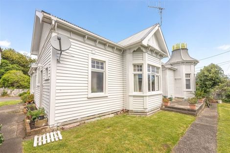 Photo of property in 6 Caius Avenue, Gonville, Wanganui, 4501