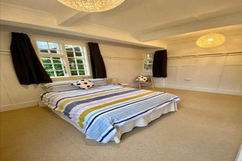 Photo of property in 145 Kelburn Parade, Kelburn, Wellington, 6012