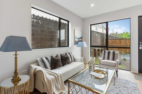 Photo of property in 78e Kelman Road, Kelston, Auckland, 0602