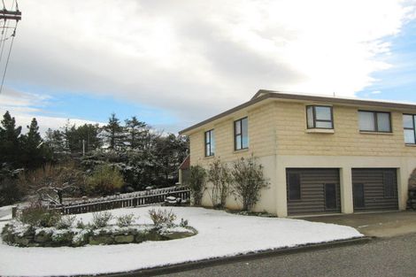 Photo of property in 2 Hart Place, Bridge Hill, Alexandra, 9320