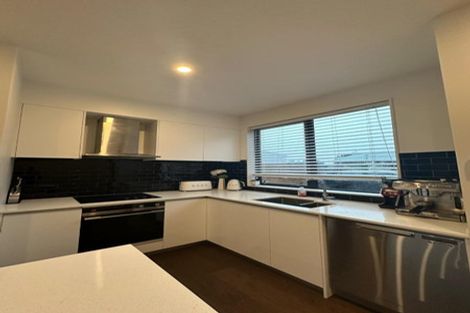 Photo of property in 12/166 Queens Drive, Lyall Bay, Wellington, 6022