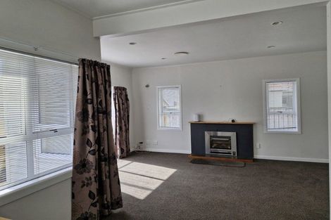 Photo of property in 33 Upjohn Street, Brooklands, New Plymouth, 4310