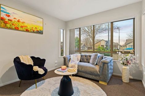 Photo of property in 19 Kotuku Crescent, Takanini, 2112