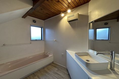 Photo of property in 26 Marina Drive, Frankton, Queenstown, 9300