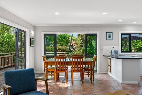 Photo of property in 4a Pounamu Avenue, Greenhithe, Auckland, 0632