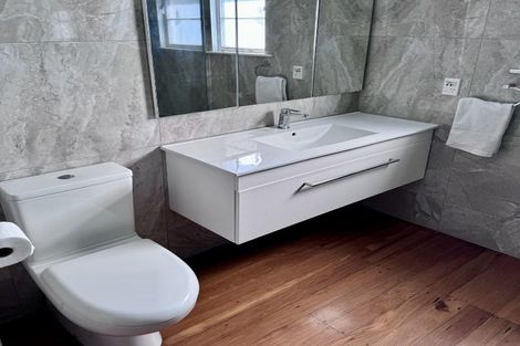 Photo of property in 2/25 Wolsley Avenue, Milford, Auckland, 0620