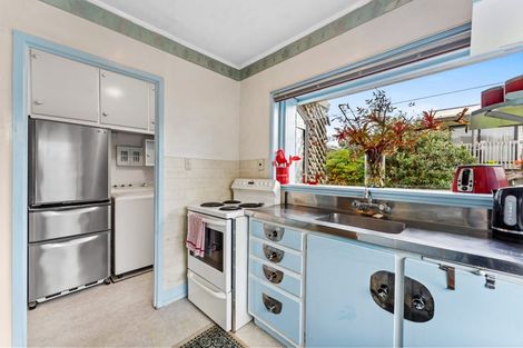 Photo of property in 2/1 Lingfield Street, Glenfield, Auckland, 0629