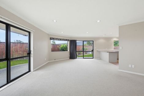 Photo of property in 66 Royal Oak Drive, Kelvin Grove, Palmerston North, 4414