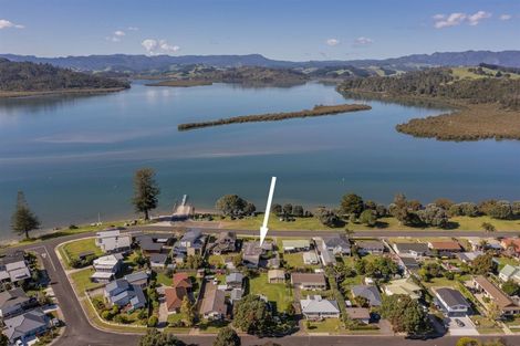 Photo of property in 65 Robinson Road, Whitianga, 3510