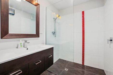 Photo of property in 9a Quinton Place, Bishopdale, Christchurch, 8053