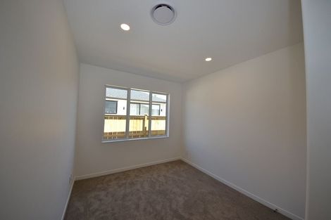 Photo of property in 32 Johns Creek Crescent, Silverdale, 0932