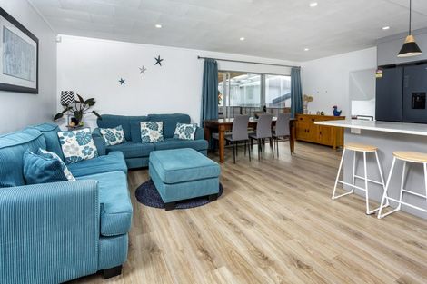 Photo of property in 1/10 Corric Hill, Torbay, Auckland, 0630