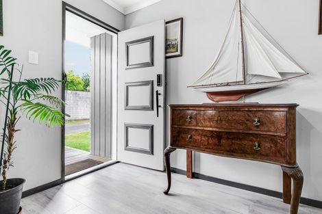 Photo of property in 21 Brookbank Place, Glenview, Hamilton, 3206