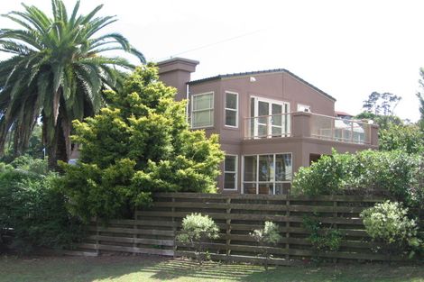 Photo of property in 822 Beach Road, Browns Bay, Auckland, 0630