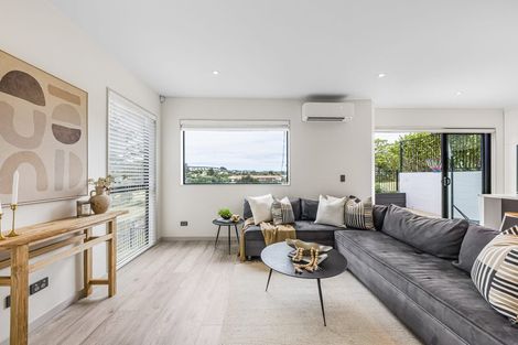 Photo of property in 16 Bella Vista Drive, Gulf Harbour, Whangaparaoa, 0930