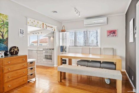 Photo of property in 1/56 Roberts Road, Glenfield, Auckland, 0629