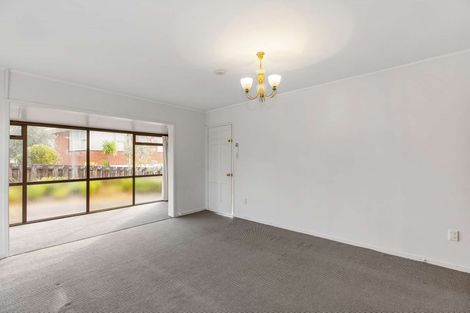 Photo of property in 1/5 Eyre Street, Henderson, Auckland, 0612