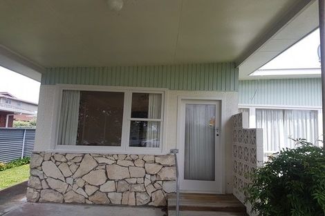 Photo of property in 6 Hollows Crescent, Takaro, Palmerston North, 4412