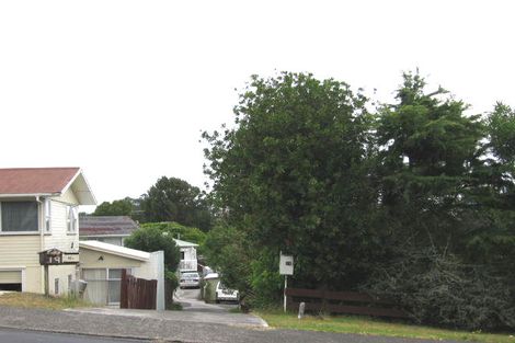 Photo of property in 17 Juniper Road, Sunnynook, Auckland, 0620