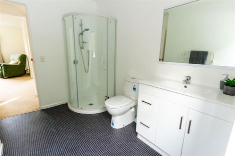 Photo of property in 2/61 Woodhouse Avenue, Karori, Wellington, 6012