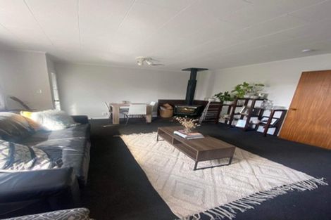 Photo of property in 2/13 William Booth Grove, Trentham, Upper Hutt, 5018