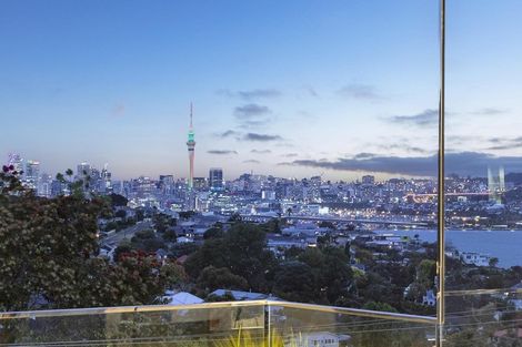 Photo of property in Sugar Lane Apartments, 3/31 Rawene Road, Birkenhead, Auckland, 0626