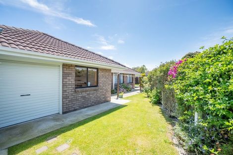 Photo of property in 5 Seville Court, Terrace End, Palmerston North, 4410