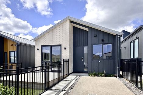 Photo of property in 6 Taukahiwi Road, Pukekohe, 2120