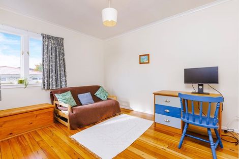 Photo of property in 15 Albert Street, Papakura, 2110