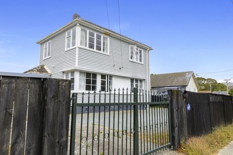 Photo of property in 4 Milne Crescent, Taita, Lower Hutt, 5011