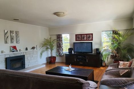Photo of property in 151 Reeves Road, Pakuranga Heights, Auckland, 2010