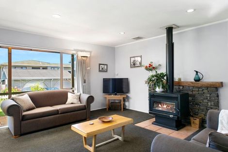 Photo of property in 10 Golders Place, Richmond Heights, Taupo, 3330