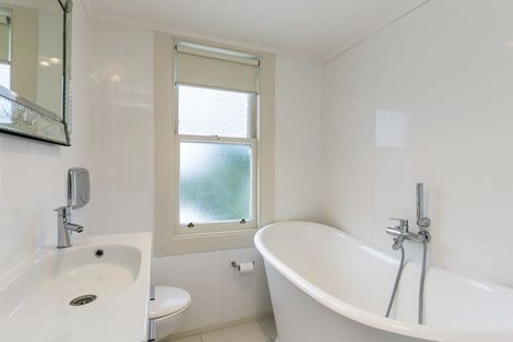 Photo of property in 106 Hill Street, Thorndon, Wellington, 6011