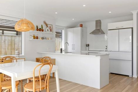 Photo of property in 12 Navy Lane, Papamoa, 3118