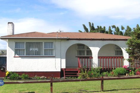 Photo of property in 6 Normandy Place, Henderson, Auckland, 0610